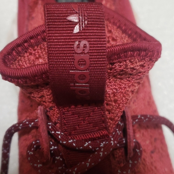 ADIDAS - Picture 12 of 16